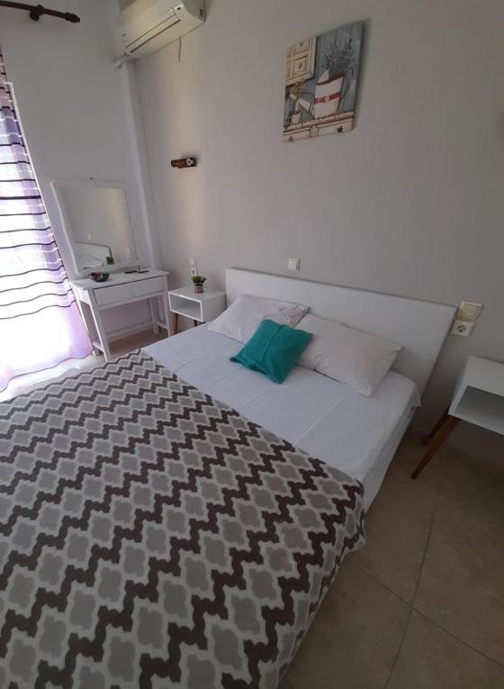 Hotel Doukas à Skala Rachoni  Extérieur photo