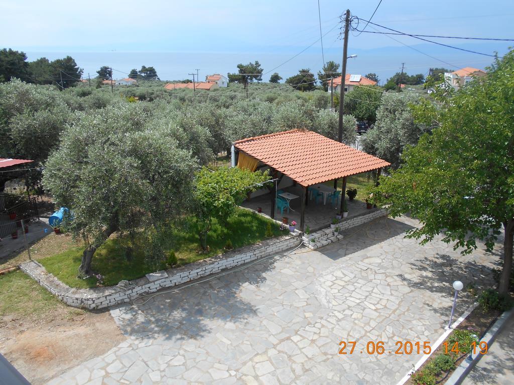Hotel Doukas à Skala Rachoni  Extérieur photo