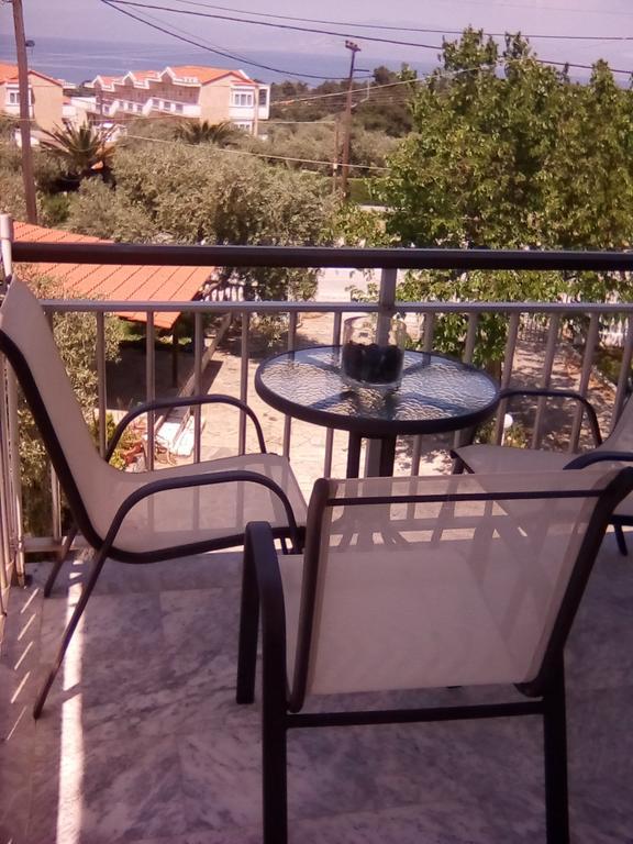 Hotel Doukas à Skala Rachoni  Extérieur photo