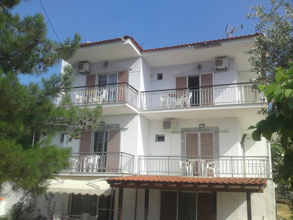 Hotel Doukas à Skala Rachoni  Extérieur photo