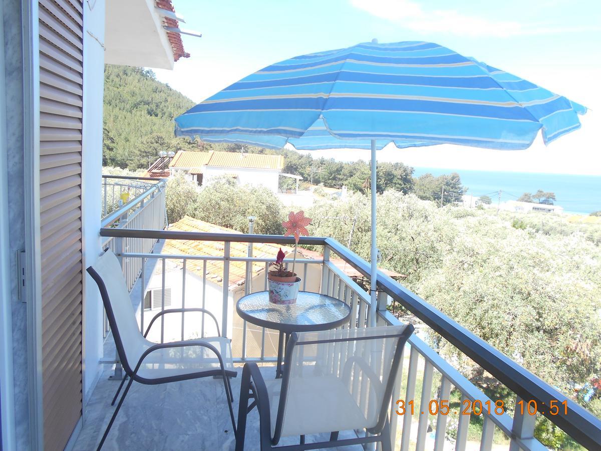 Hotel Doukas à Skala Rachoni  Extérieur photo