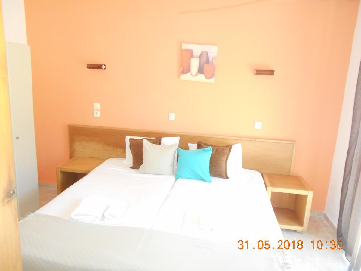 Hotel Doukas à Skala Rachoni  Extérieur photo